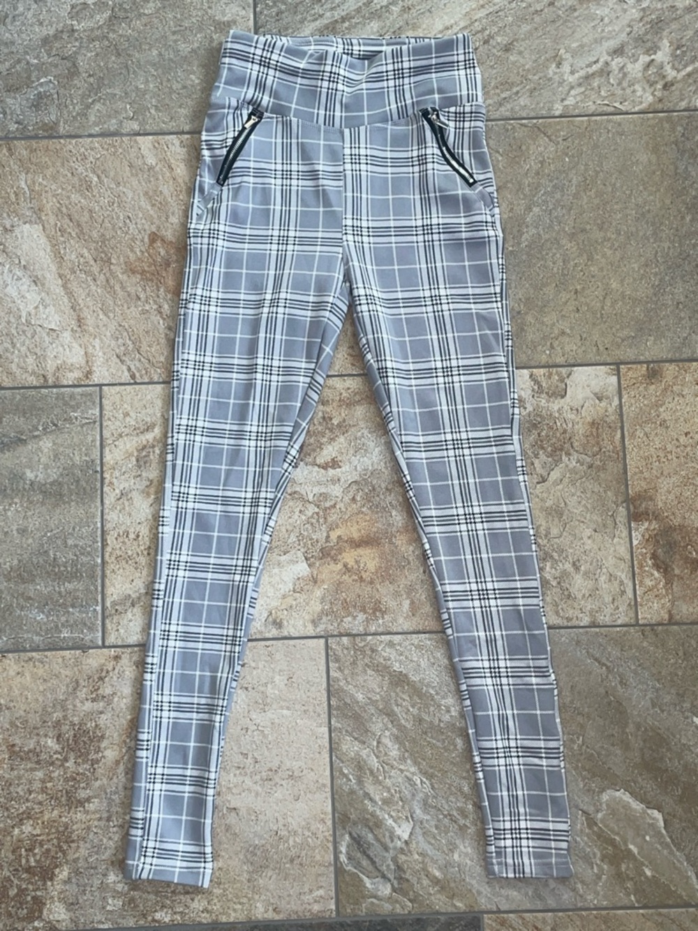 Gray Plaid High-Waist Leggings with Zip Pockets